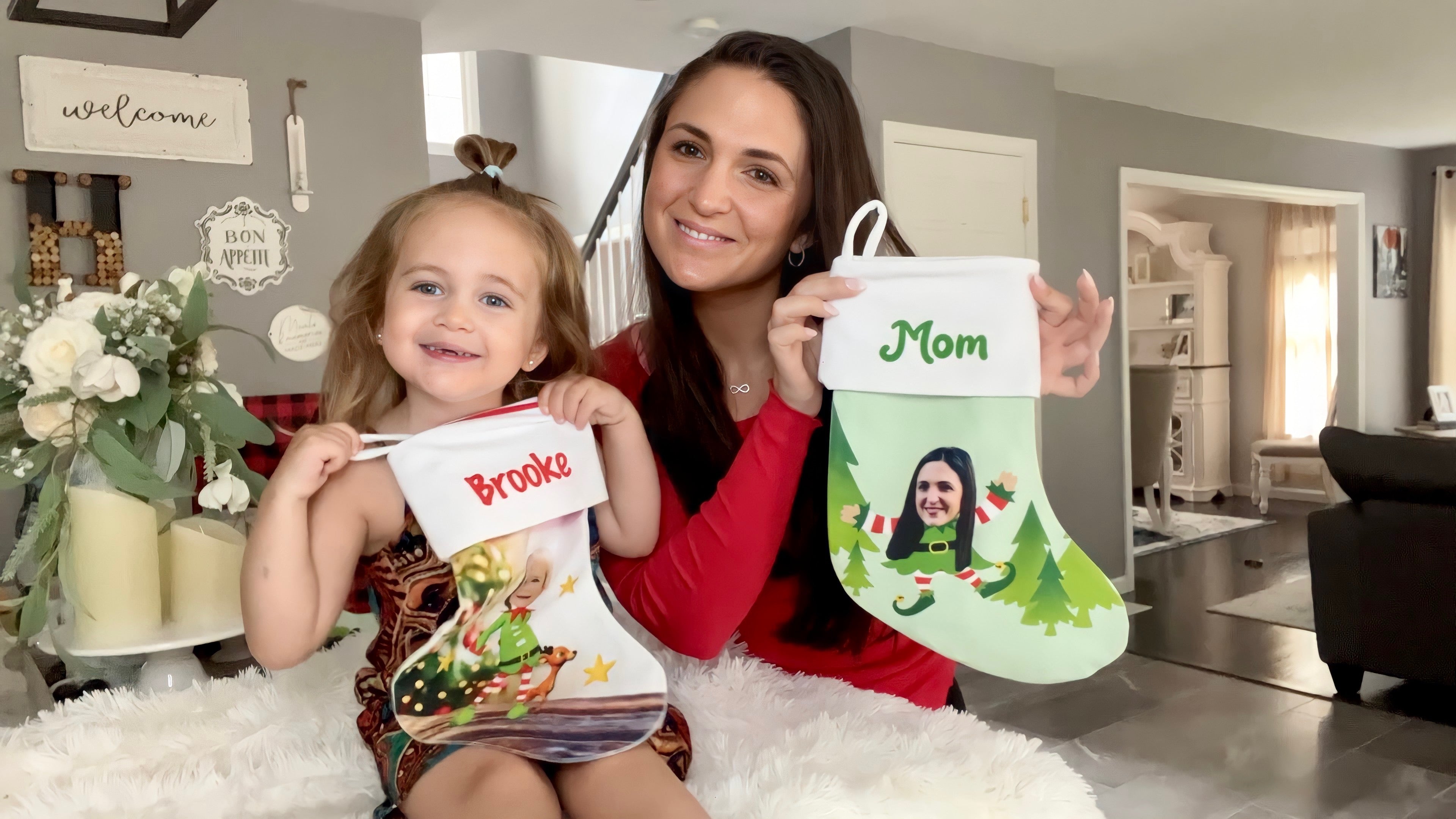 Elfie Selfie Dance™ AR Holiday Face Stocking